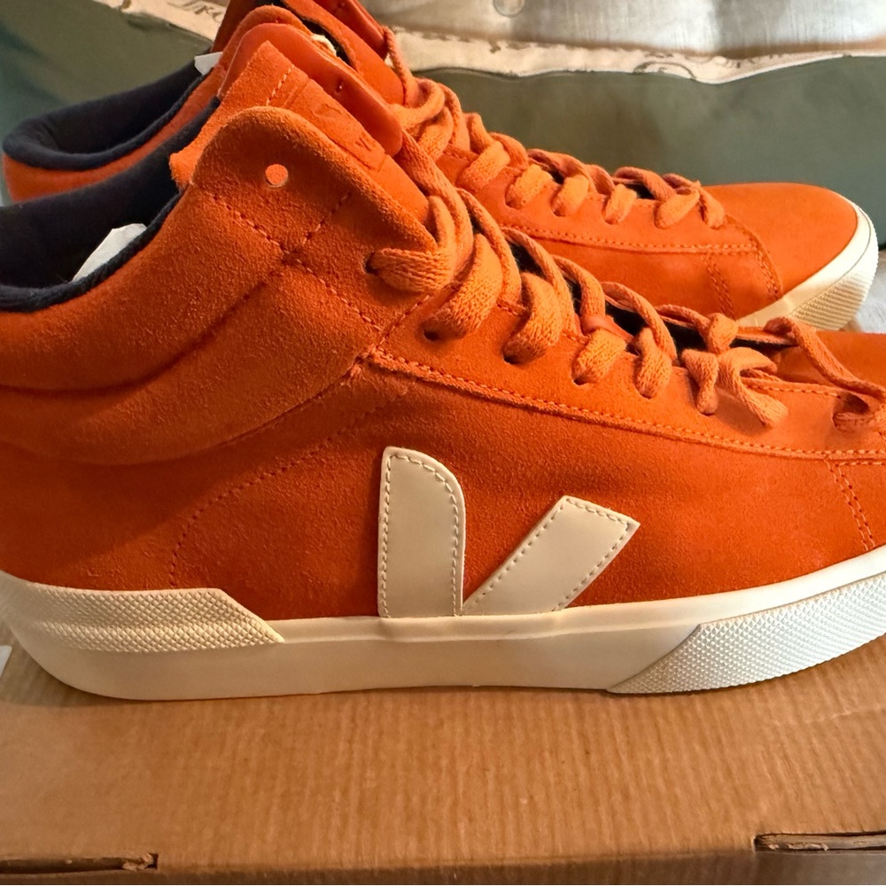 Veja Vibrant Orange High-Tops - Picture 6 of 9